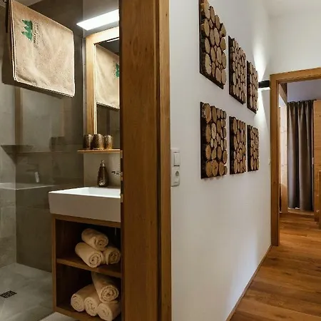 Apartamento Westwood-apartment Mit Indoorpool Und Sauna Wald am Arlberg