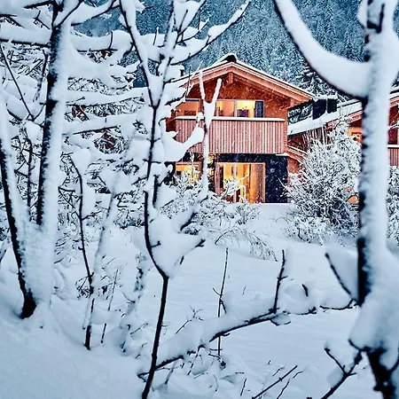 Westwood-apartment Mit Indoorpool Und Sauna Apartamento Wald am Arlberg